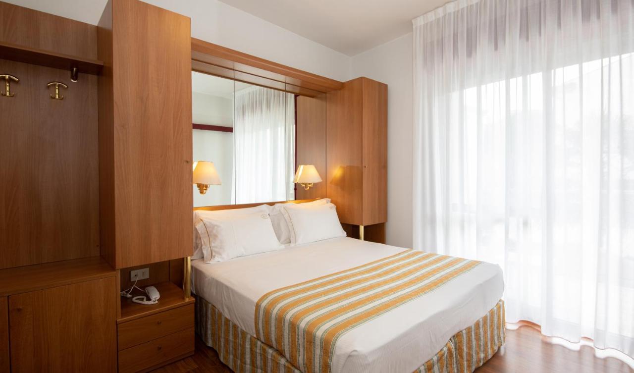 Hotel Imperia Lido di Jesolo Kültér fotó