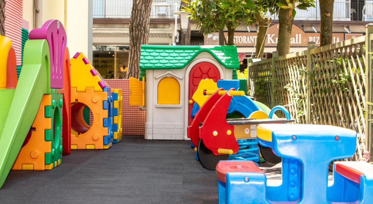 Hotel Imperia Lido di Jesolo Kültér fotó